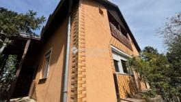 Eladó családi ház Budapest