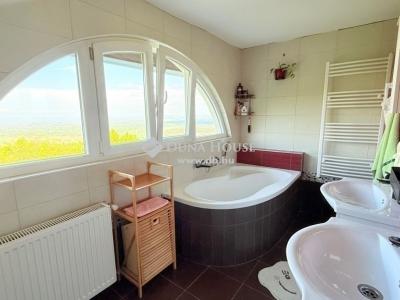 Eladó családi ház Szentendre