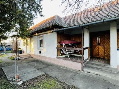 Eladó családi ház Tápiószecső