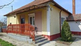 Eladó családi ház Sarkad