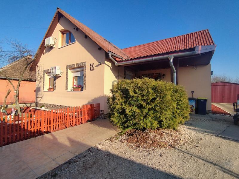 Eladó családi ház Tápiószele