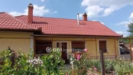 Eladó családi ház Békés