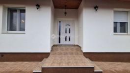 Eladó családi ház Szada