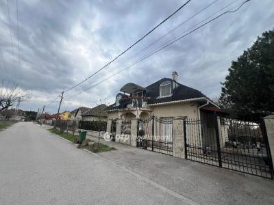 Eladó családi ház Budapest