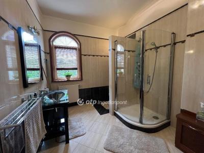 Eladó családi ház Budapest