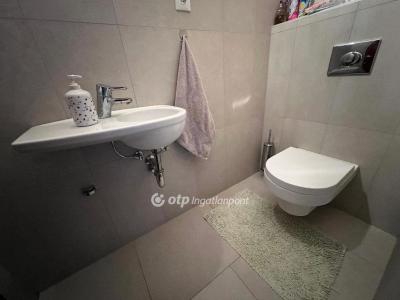 Eladó családi ház Budapest