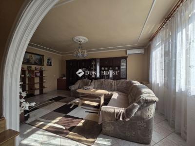 Eladó családi ház Szolnok