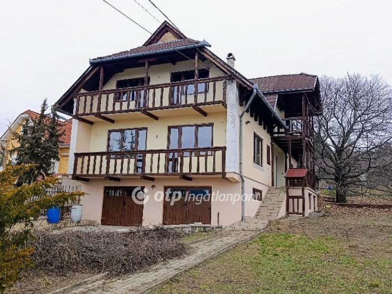 Eladó családi ház Gödöllő