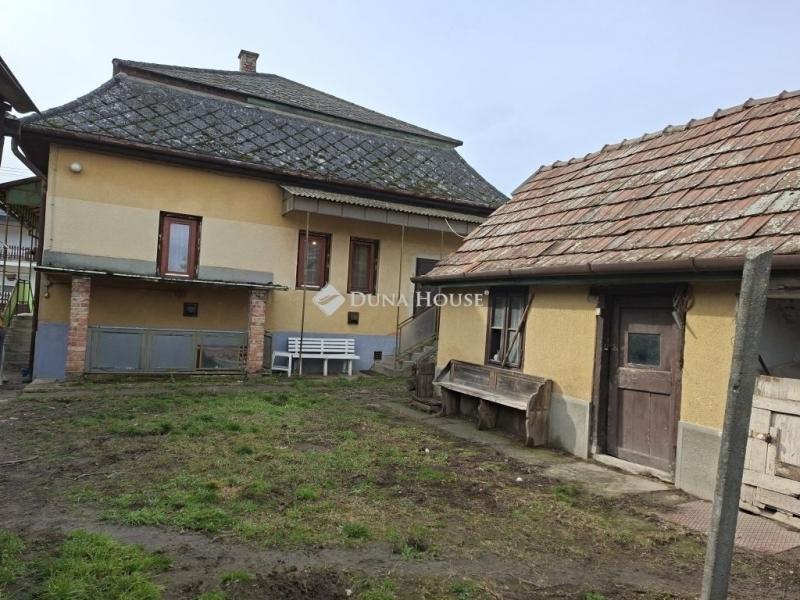 Eladó családi ház Zsámbok