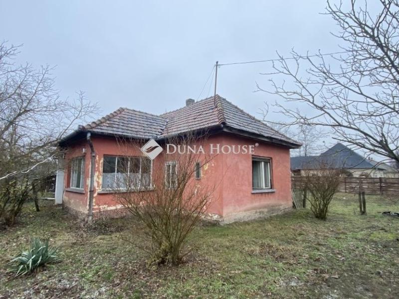 Eladó családi ház Tápióbicske