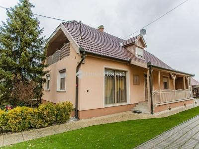 Eladó családi ház Jászberény