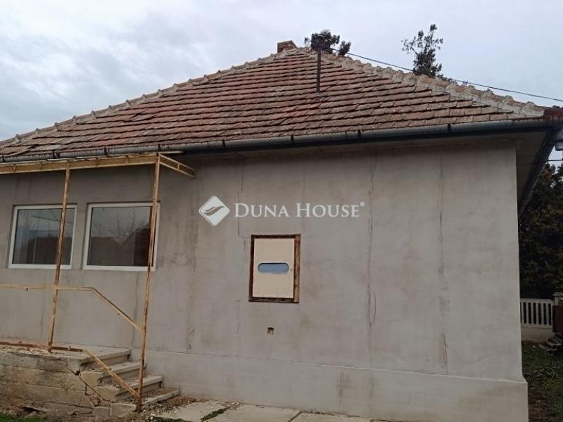 Eladó családi ház Tápiószecső