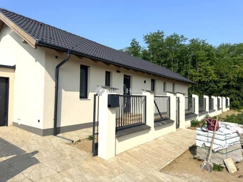 Eladó ikerház Vasad