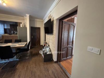 Eladó családi ház Téglás