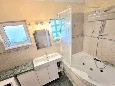 Eladó családi ház Fót