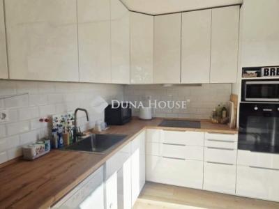 Eladó családi ház Veresegyház