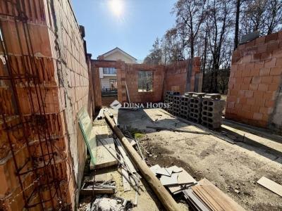 Eladó lakóövezeti telek Szentendre