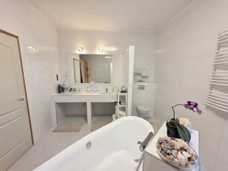 Eladó családi ház Nagytarcsa