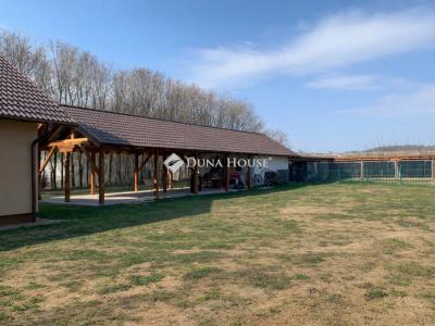 Eladó családi ház Őrbottyán
