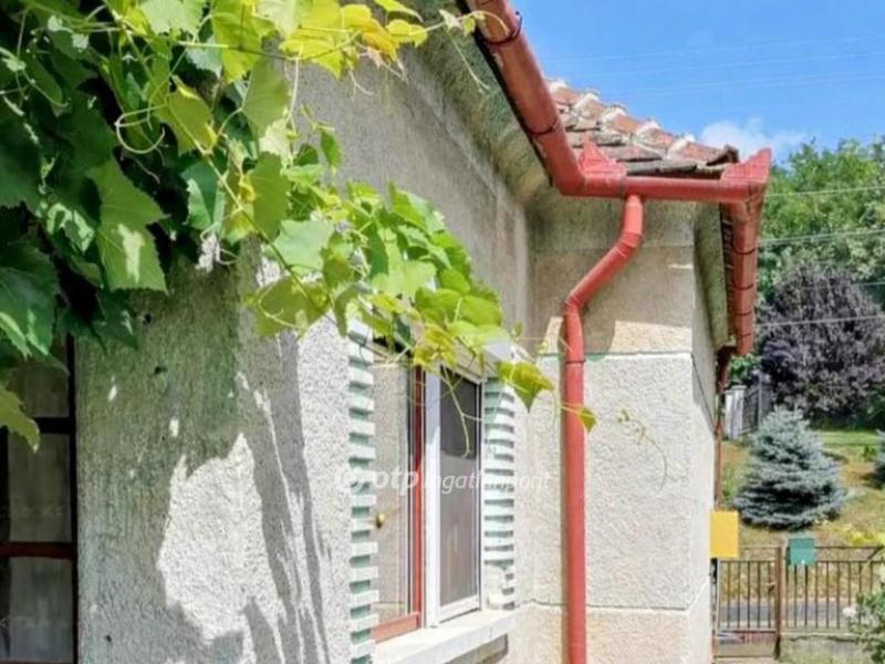 Eladó családi ház Nemesszentandrás