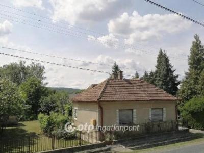 Eladó családi ház Nemesszentandrás