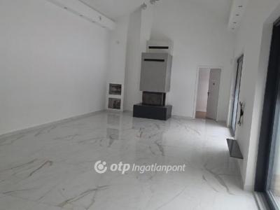 Eladó családi ház Vecsés