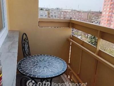 Eladó lakás Dunaújváros