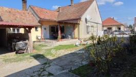Eladó családi ház Felsőszentmárton