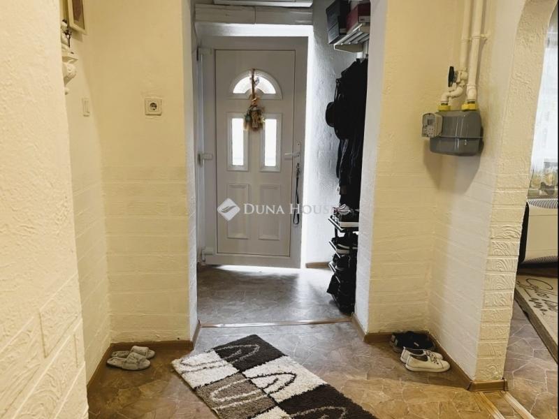 Eladó családi ház Bugyi