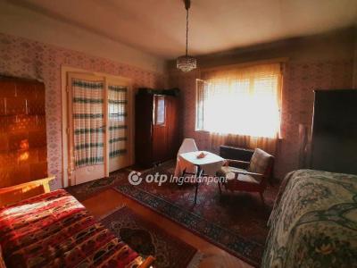 Eladó családi ház Budapest