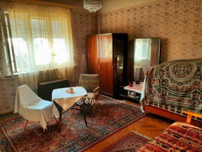 Eladó családi ház Budapest