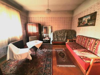 Eladó családi ház Budapest