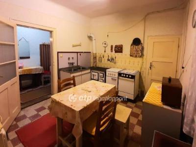 Eladó családi ház Budapest