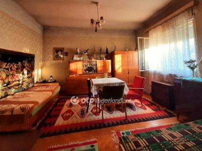 Eladó családi ház Budapest