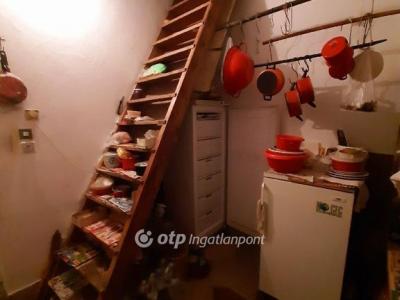 Eladó családi ház Budapest