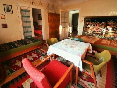 Eladó családi ház Budapest