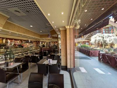 Eladó utcai bejáratú üzlethelység Debrecen