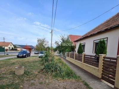 Eladó családi ház Tóalmás