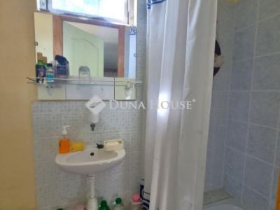 Eladó családi ház Kunpeszér