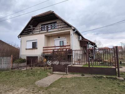 Eladó családi ház Ricse