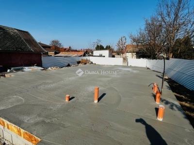 Eladó ikerház Monor