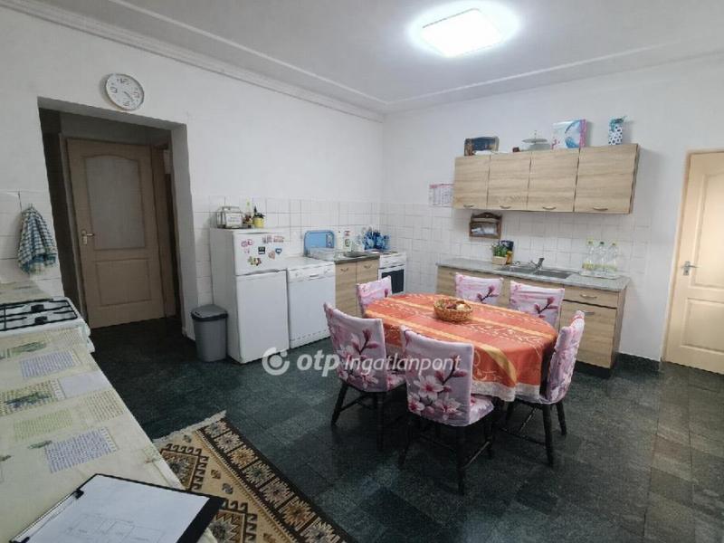 Eladó családi ház Ceglédbercel