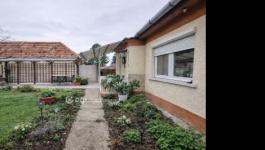 Eladó családi ház Ceglédbercel