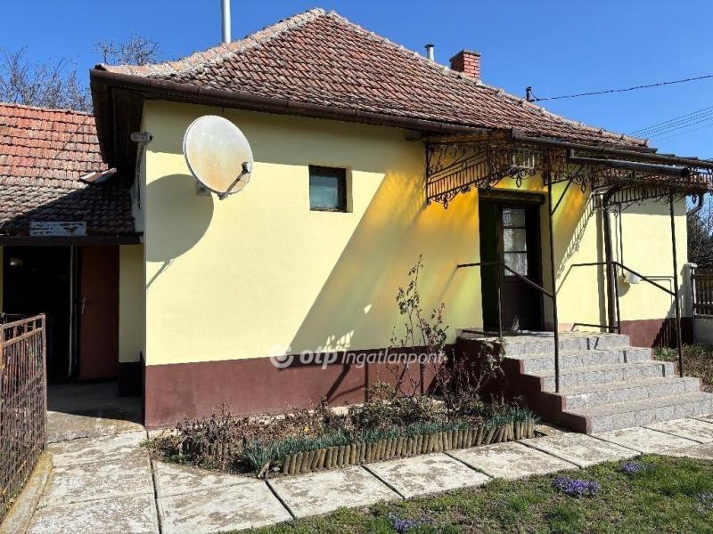 Eladó családi ház Kétegyháza