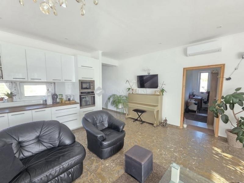 Eladó családi ház Nagytarcsa