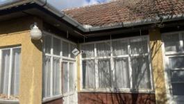 Eladó családi ház Monor