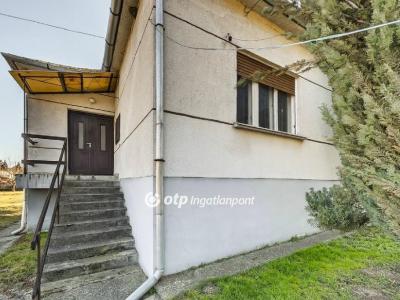 Eladó családi ház Szomor