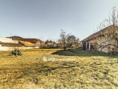 Eladó családi ház Szomor