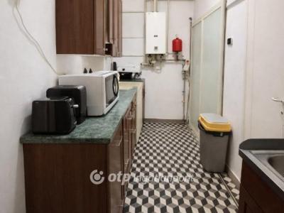 Eladó családi ház Budapest