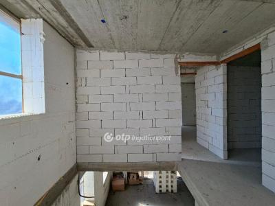 Eladó családi ház Diósd